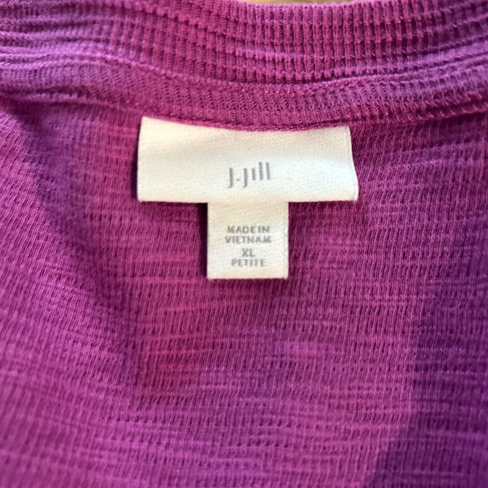 J. Jill Purple V Neck Top. Size XL Petite. - Picture 2 of 6